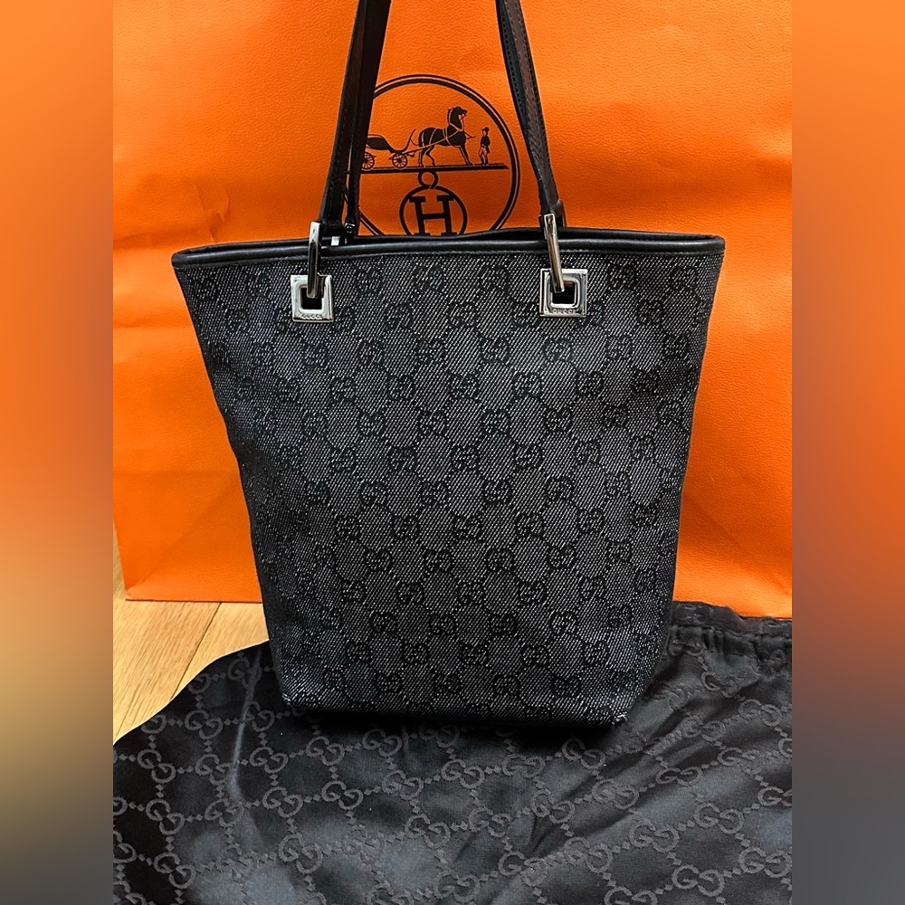 Vintage Gucci logo bag